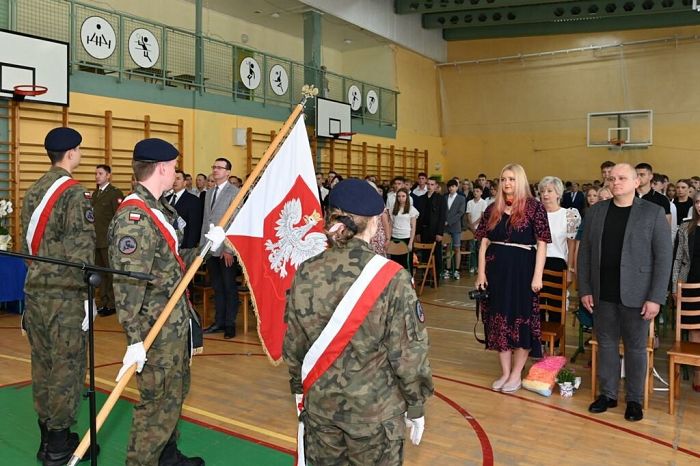 Moda na zakończenie roku szkolnego